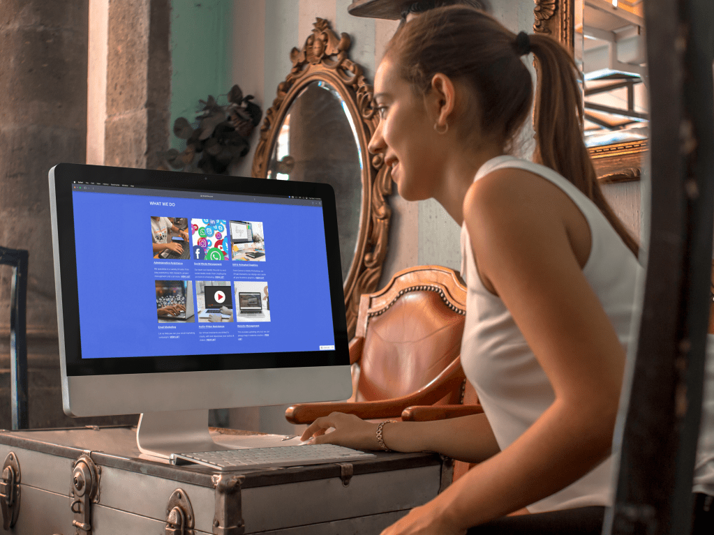 Outsourcing Holiday Content Creation: Blog Posts, Social Media, and&nbsp;More